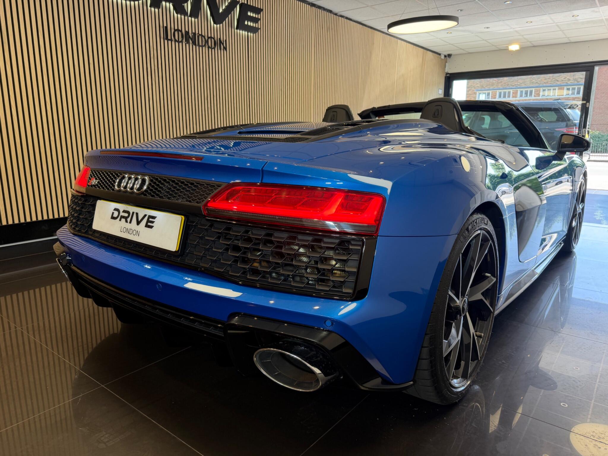 Audi R8